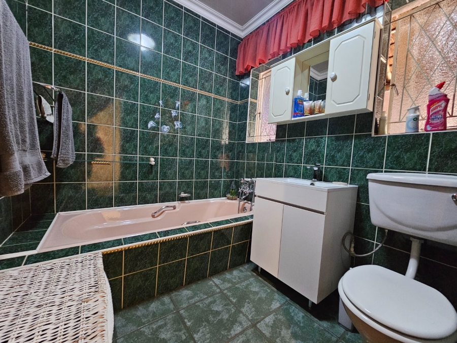 3 Bedroom Property for Sale in Vaalpark Free State